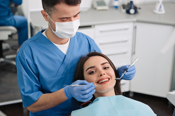 Teeth Whitening    : Your Guide To A Dazzling Smile